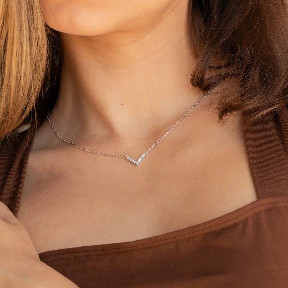 Yeni Basit V KolyeKadın Moda T - Birth Flower Necklace incelemesi ve fiyatı
